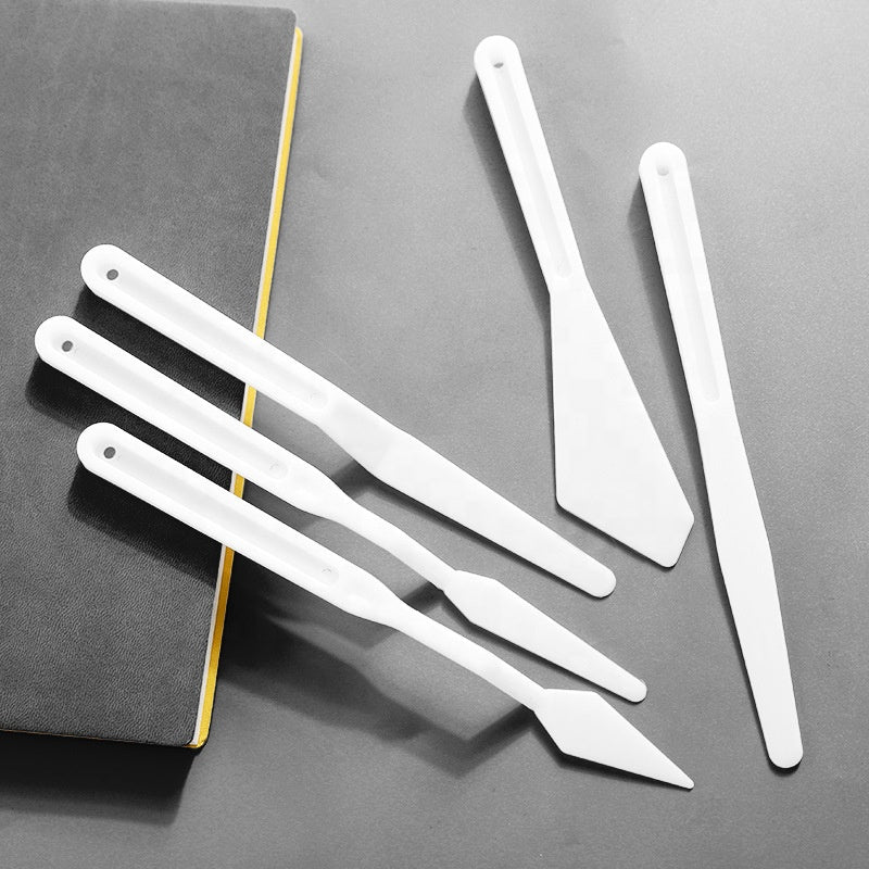 Versatile Set of 5 Plastic Spatulas – Durable, Flexible, and Easy-to-Clean Tools for Arts, Crafts, and DIY Projects Painting, Arts & Craft