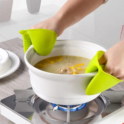 Silicone Heat Resistant Gloves with Clips - Non-Slip Insulation Mitts for Cooking, Baking, and Handling Hot Pots